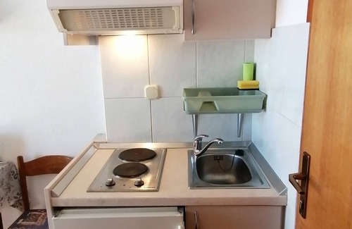 Igrane Apartment | Studio flat with balcony and sea view Igrane, Makarska (AS-24696-a)