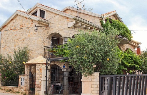 Basanija Apartment | Studio flat with terrace Bašanija, Umag (AS-7148-b)