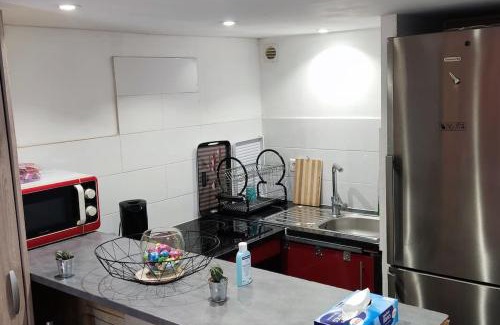 Villepinte Apartment | Studio fonctionnel avec espace extérieur partagé