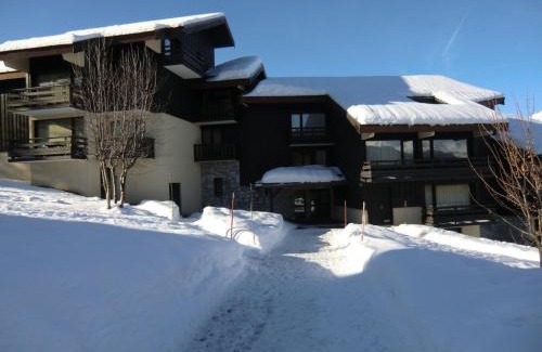 Montalbert Apartment | Studio fonctionnel près des pistes avec kitchenette et parking - FR-1-181-2548