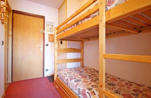 Montalbert Apartment | Studio fonctionnel près des pistes avec kitchenette et parking - FR-1-181-2548