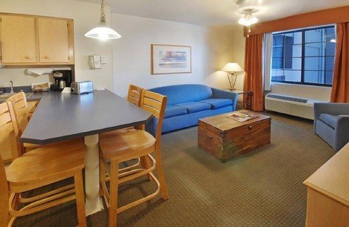 Palo Verde Condo | Studio for 2~ GREAT RATES~ BOOK SOON~ GREAT LOCATION~ GREAT AMENITIES