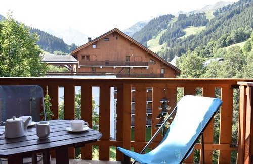 Meribel Centre Apartment | Studio for 4 in Méribel, near slopes, balcony, ski locker, no pets allowed