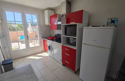 Roquefort-la-Bedoule Apartment | studio for 2 people with 30 m2 terrace 6 km of beaches and coves