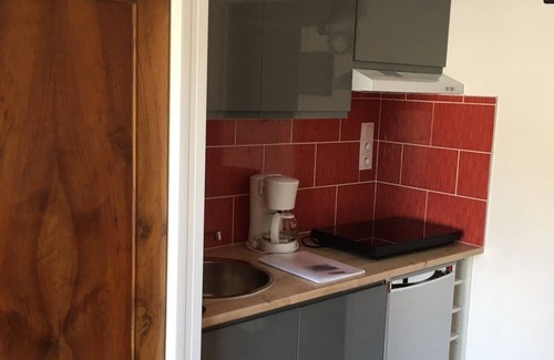 Montesquieu-des-Alberes Apartment | Studio Tout Confort aux Pieds des Albères Classé Deux Étoiles