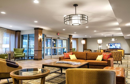 Marquette Apartment | Studio | Free Breakfast Buffet. Downtown Marquette