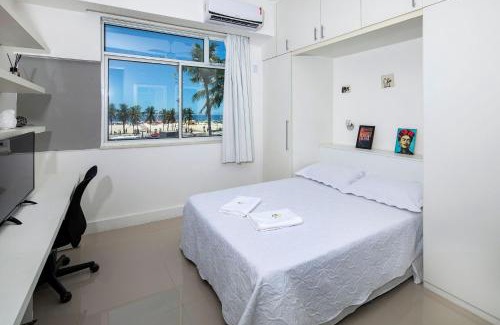 Leme Apartment | Studio frente mar no Leme para 2 pessoas