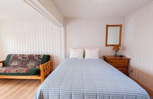 Ucluelet Hotel | Studio Full Kitchen | #16