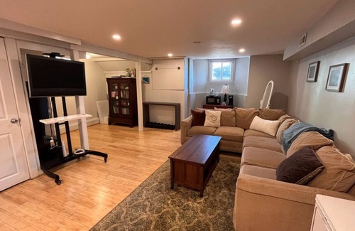 Jeffries Point Apartment | Studio Getaway - Located minutes from the waterfront, the subway, & the airport