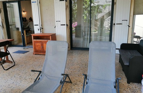 Vals-les-Bains Apartment | Studio Gite Avec sa Grande Terrasse au Cœur de Vals Proche de Tout