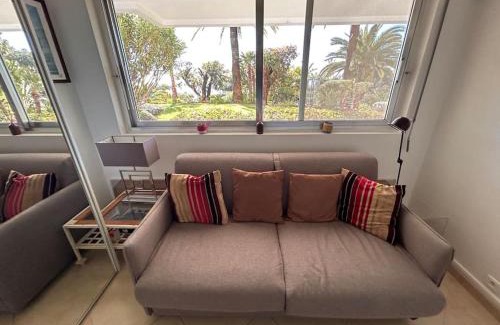 Vallauris Apartment | Studio golfe-juan piscine plage privée tennis