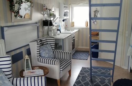 Norderhafen House | Studio house "Blue House" 200 steps to the sea