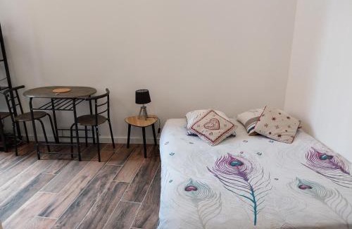 Aubagne Apartment | Studio hypercentre, refait à neuf