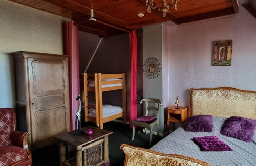 Hirel Apartment | Studio in a quiet area with garden near the sea