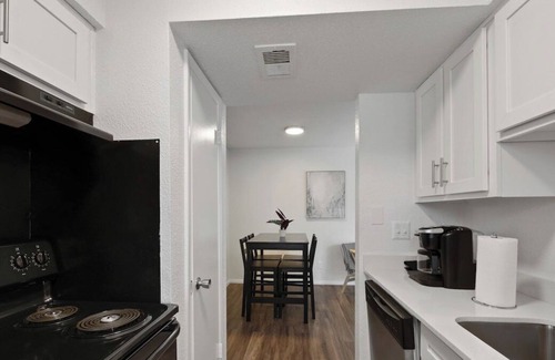 North Austin Civic Association Apartment | Studio in Austin, TX: Gym, Pool, Near Attractions