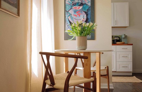 Beachwood Canyon Apartment | Studio in Beachwood Canyon