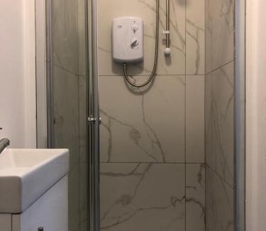 Bolton Apartment | Studio in Bolton town, Short stay studio 4