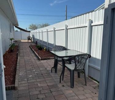 Caloosahatchee Apartment | Studio in Downtown Cape Coral