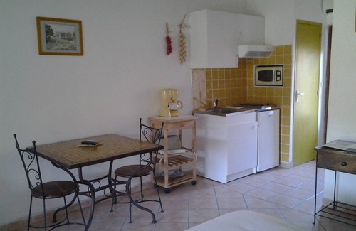 Eyragues Other | Studio in Eyragues for 2 people