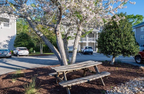 St. James Condo | Studio in St James in Southport - great amenities!