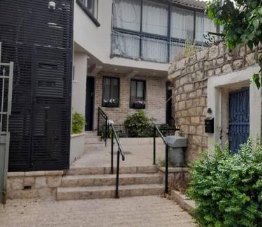 Artists Colony Apartment | studio in the old city