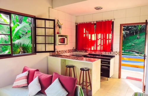 Tenorio Apartment | Studio integrated with nature in Vermelhinha do Centro
