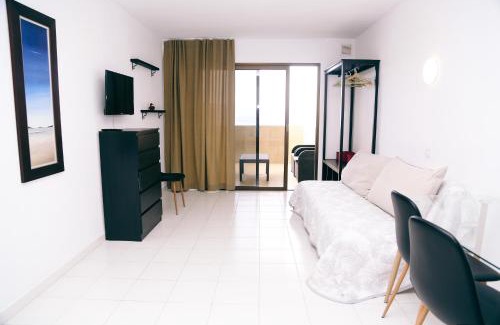Los Gigantes Apartment | Studio Jacaranda