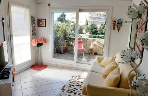 Les Baumettes Apartment | studio joli