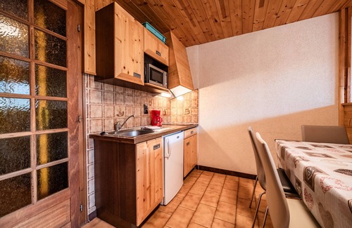 Chatel Apartment | Studio 'L'Ourson - 4 People with Mountain View, Balcony and Wi-Fi