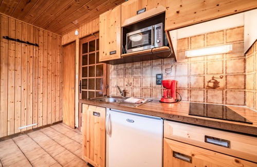 Chatel Apartment | Studio 'L'Ourson - 4 People with Mountain View, Balcony and Wi-Fi