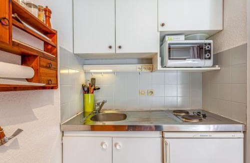 Les Contamines-Montjoie Apartment | Studio La Borgia A- B- C-11 by Interhome