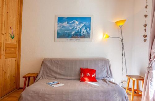 Les Contamines-Montjoie Apartment | Studio La Borgia A- B- C-11 by Interhome