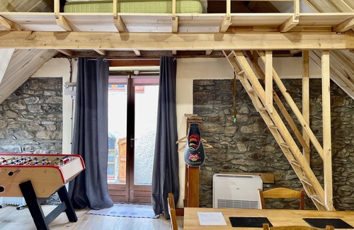 Vielle-Louron Apartment | Studio « la grange » ç proximité de Balnea et les stations de Peyragudes et Val