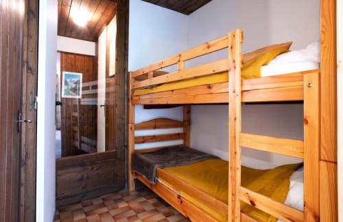Les Contamines-Montjoie Apartment | Studio Le Bionnassay by Interhome