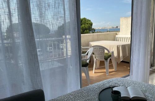 Le Grau-Du-Roi Apartment | Studio le Vue mer Accès direct à la plage Parking privé Clim belle terrasse
