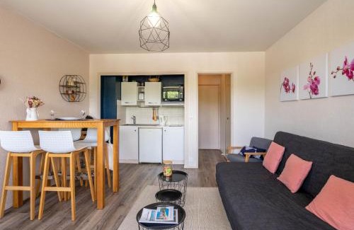 La Palmyre Apartment | Studio Les Ecureuils-2 by Interhome