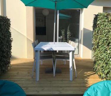 Pornichet Apartment | Studio Les Pétrels avec terrasse et jardinet à 2 pas de la plage