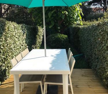 Pornichet Apartment | Studio Les Pétrels avec terrasse et jardinet à 2 pas de la plage