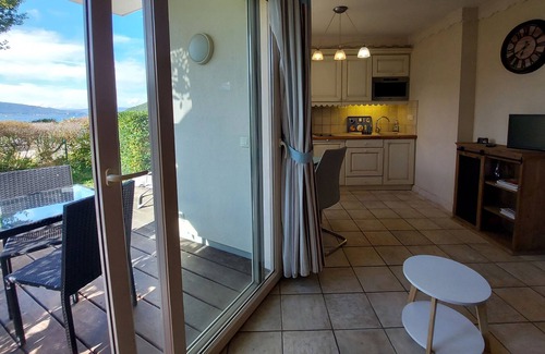 Duingt Apartment | Studio les Pieds Dans L'eau