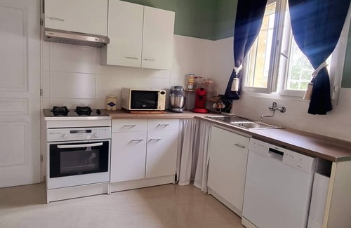Boisset-et-Gaujac Apartment | Studio located 5 minutes from Anduze