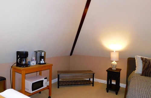 Temecula Apartment | Studio Loft Apartment PERMITTED TEMECULA WINE COUNTRY VACATION HOME