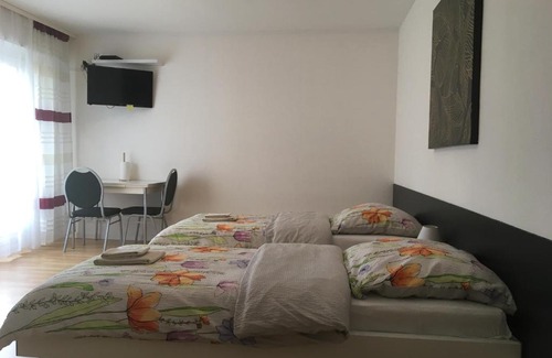 Saint-Louis Apartment | Studio Lora S 101