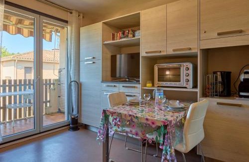 Barbotan-les-Thermes Apartment | Studio lumineux proche Lac de l'Uby avec Wi-Fi gratuit - FR-1-841-55