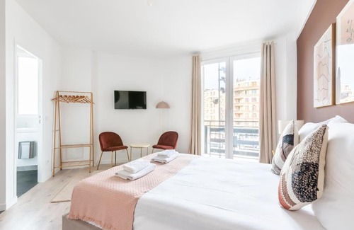 Amerique Apartment | Studio lumineux Paris Est - Serurier