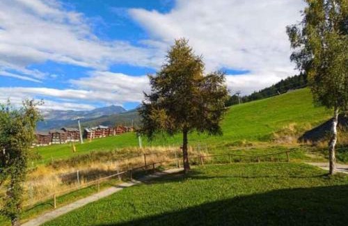 Montalbert Apartment | Studio lumineux · Ski aux pieds · Balcon privé - FR-1-181-2454