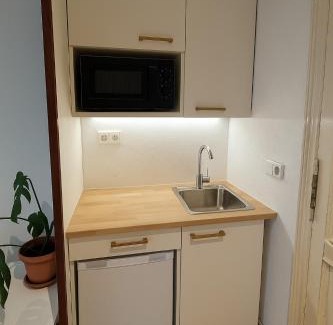 Charlottenburg Apartment | studio maiy close to Messe