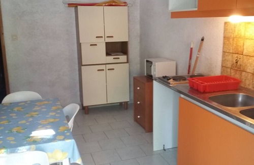 Sorbo-Ocagnano Apartment | Studio Marguerite/3 Personnes