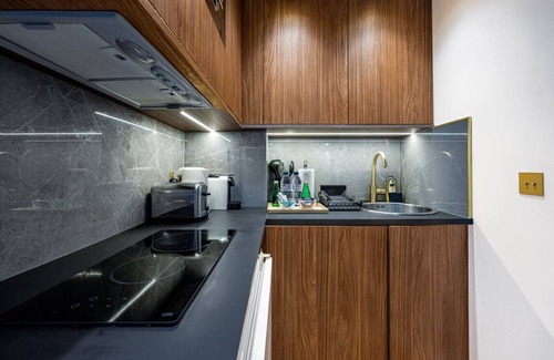Epinettes Apartment | Studio Metro Brochant Paris 17th arrondissement