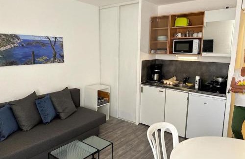 La Faviere Apartment | Studio meuble bord de mer
