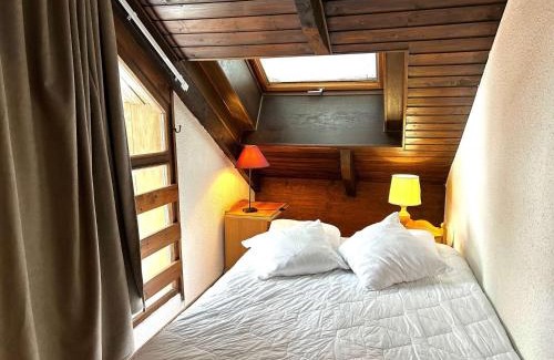 Meribel Centre Apartment | Studio Mezzanine pour 4 Pers - Centre Méribel, Proche Pistes et Commerces, Animaux Acceptés - FR-1-180-15